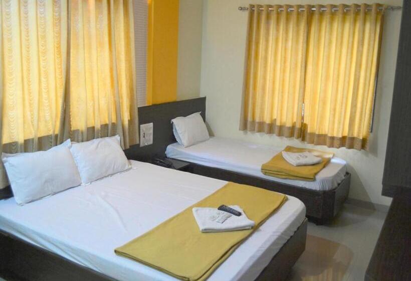 Deluxe Trippelrum, Sai Kamal