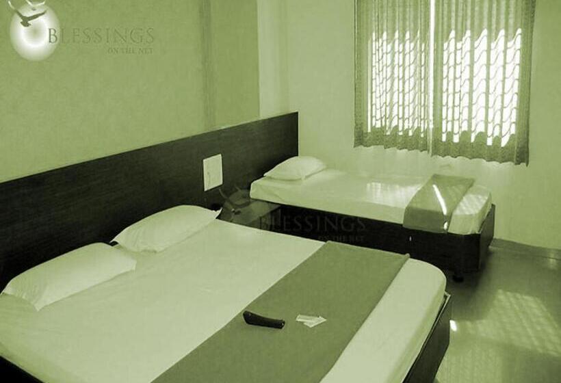 Deluxe Trippelrum, Sai Kamal