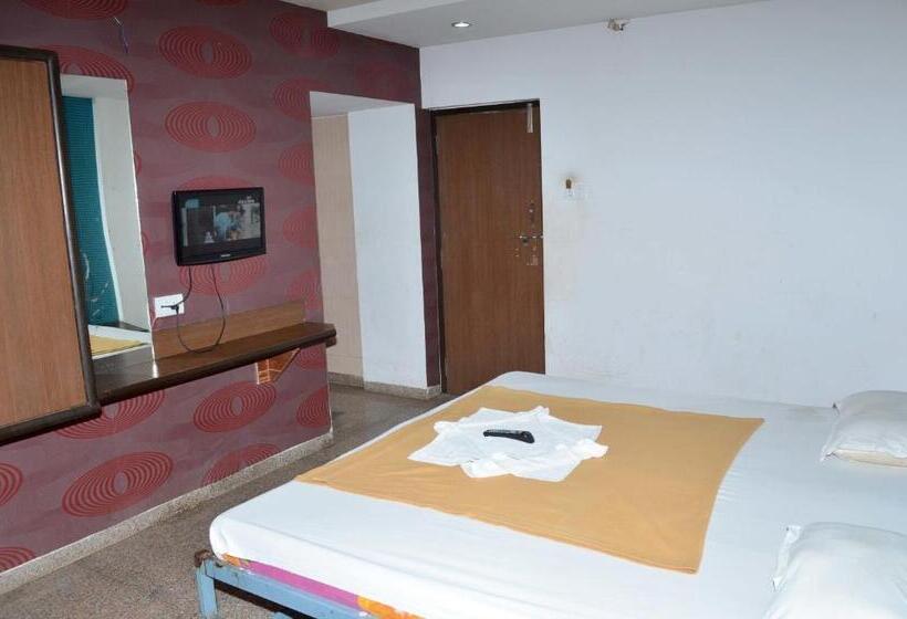 Superior Rum, Sai Kamal