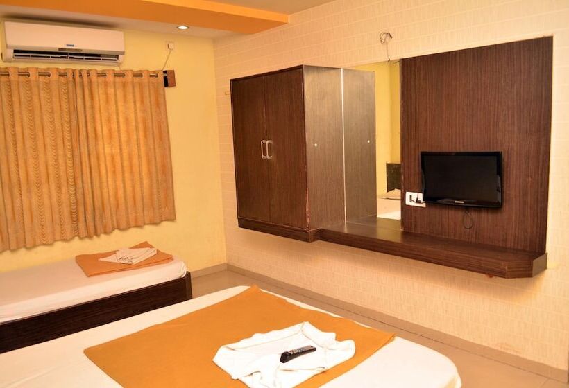 Deluxe Trippelrum, Sai Kamal