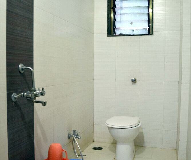 Deluxe Trippelrum, Sai Kamal