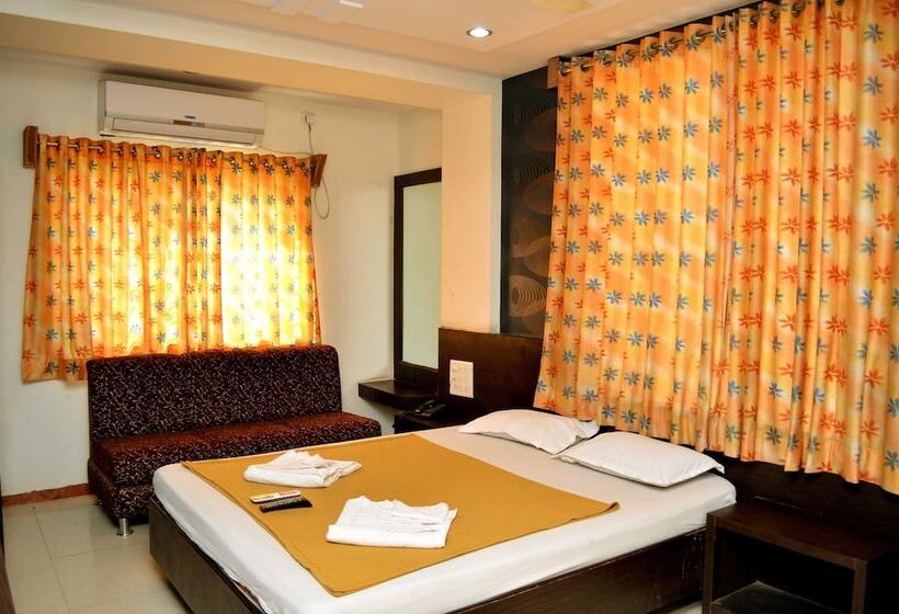 Deluxe Rum, Sai Kamal