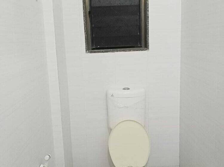 Fyrbädds Deluxerum, Sai Kamal