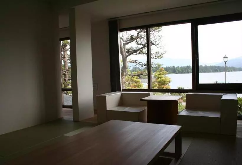 デラックスルーム, Shinpuro