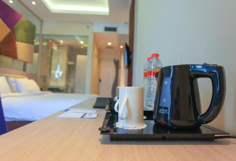 高级大房间, W Three Premier Hotel Lagaligo