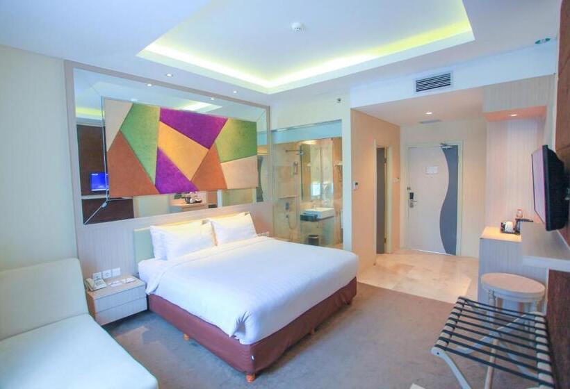 豪华房间, W Three Premier Hotel Lagaligo