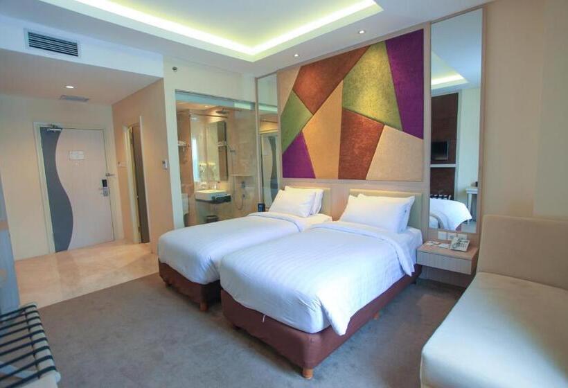 豪华房间, W Three Premier Hotel Lagaligo