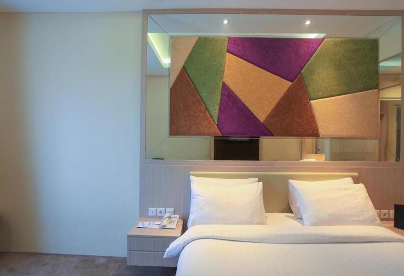 高级大房间, W Three Premier Hotel Lagaligo