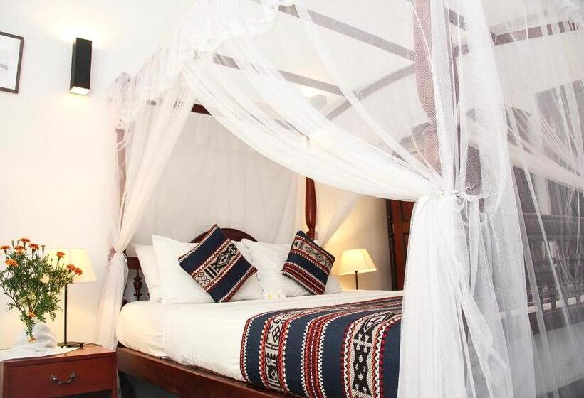 Номер Superior, Fort Bliss