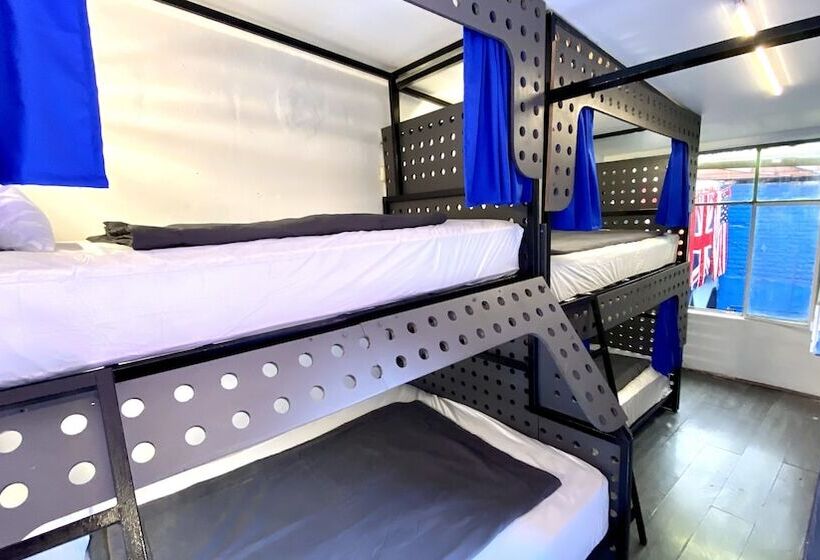 ルームシェアのワンベッド, Roomies Hostel Roma