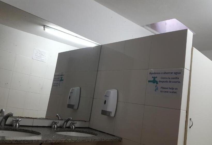 اتاق استاندارد با سرویس بهداشتی مشترک, 06 Central Hostel Buenos Aires