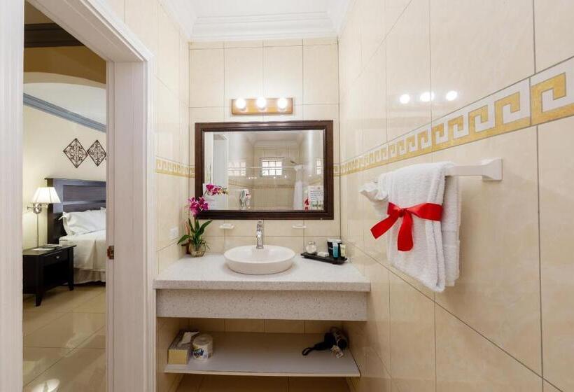 سوییت جونیور, Baker's Suites