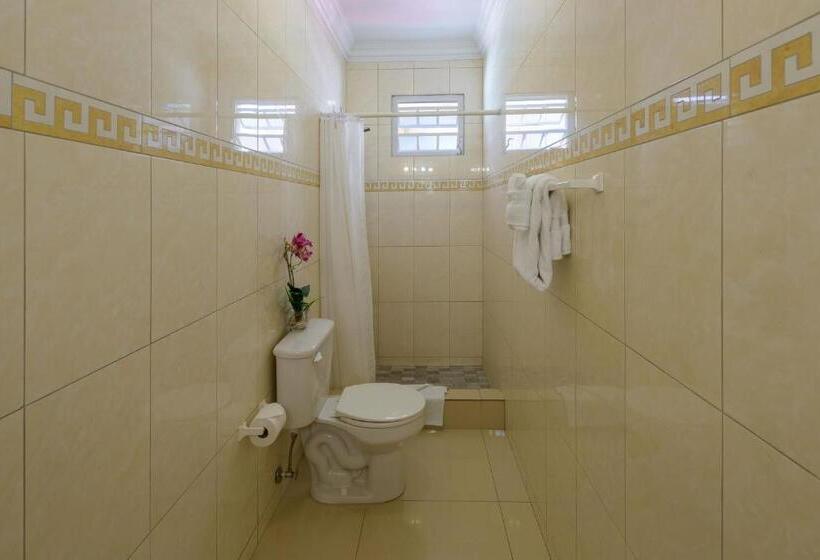 سوییت جونیور, Baker's Suites