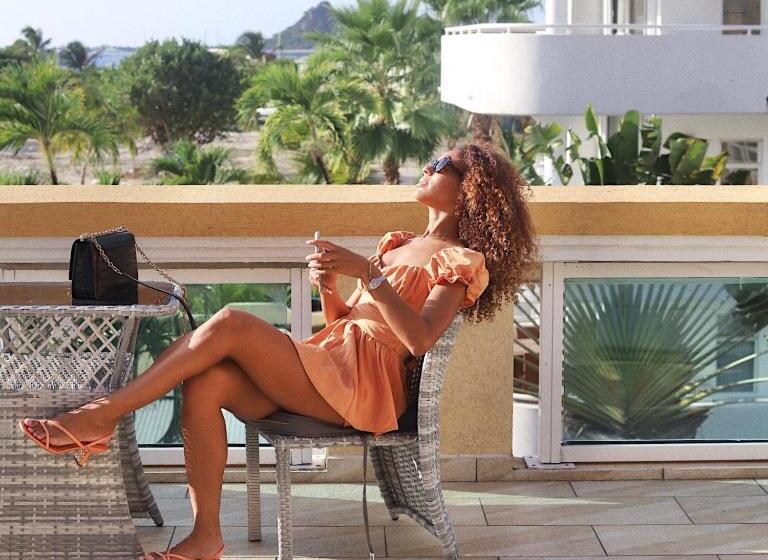 سوییت لوکس, Baker's Suites