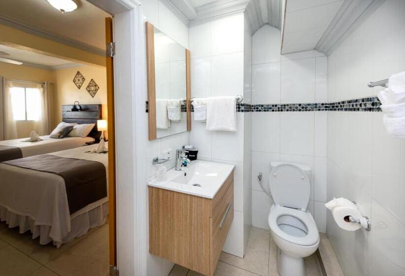 اتاق لوکس با چشم‌انداز دریا, Baker's Suites