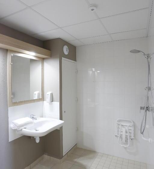 身障者適用スタンダードルーム, B&b Hotel Gap