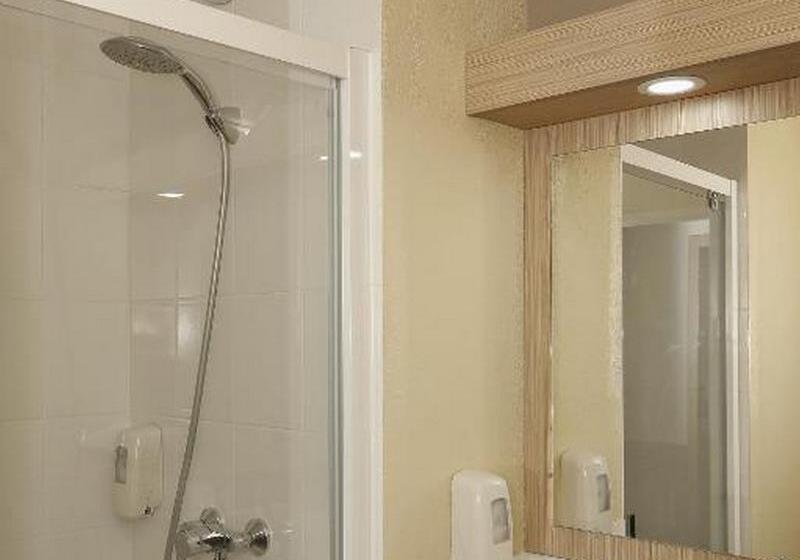 חדר סטנדרט לארבעה, B&b Hotel Gap