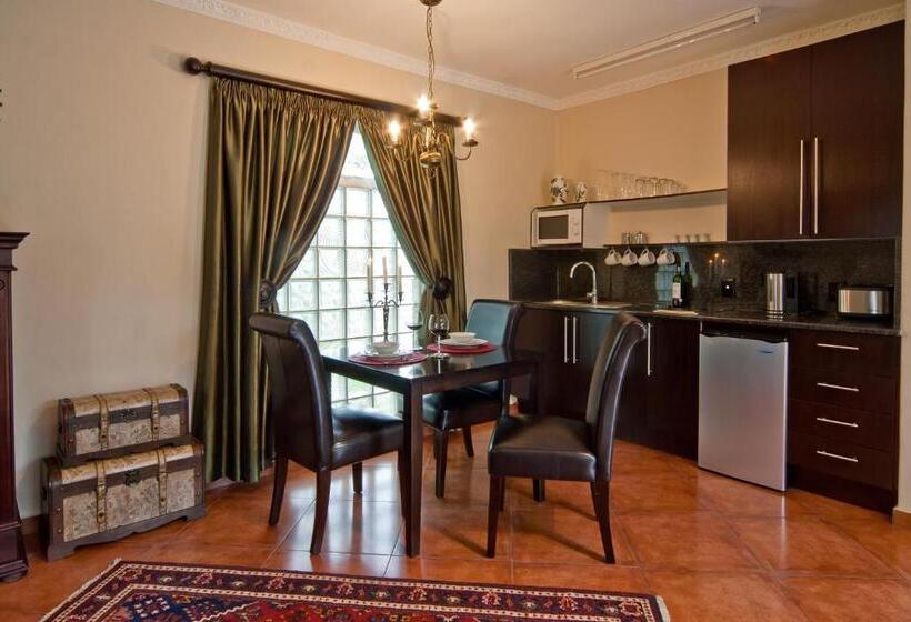 سوییت, Aquanzi Lodge