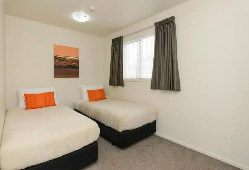 آپارتمان 2 خوابه, Ellena Court Motel