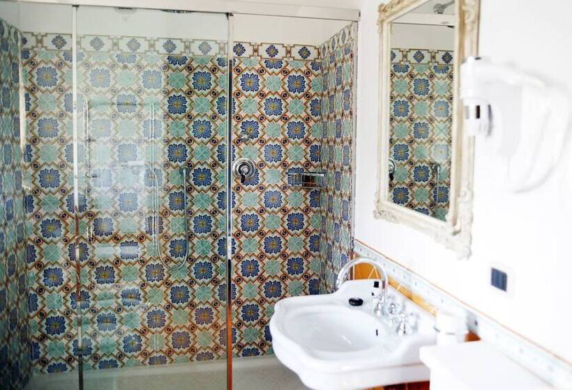 اتاق استاندارد, La Torre Dei Canonici