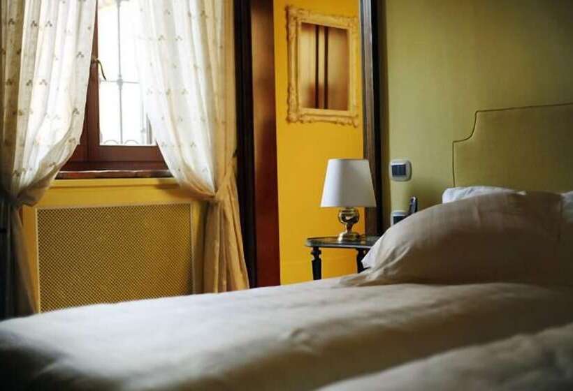 اتاق استاندارد, La Torre Dei Canonici