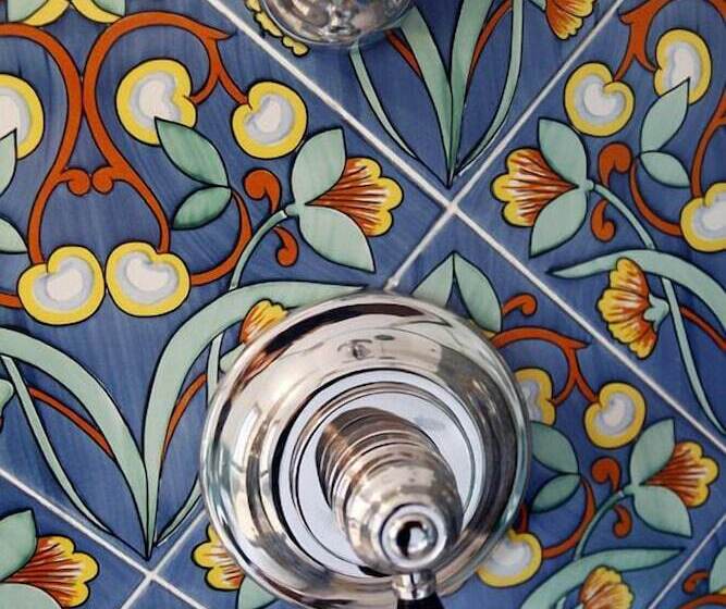 سوییت, La Torre Dei Canonici