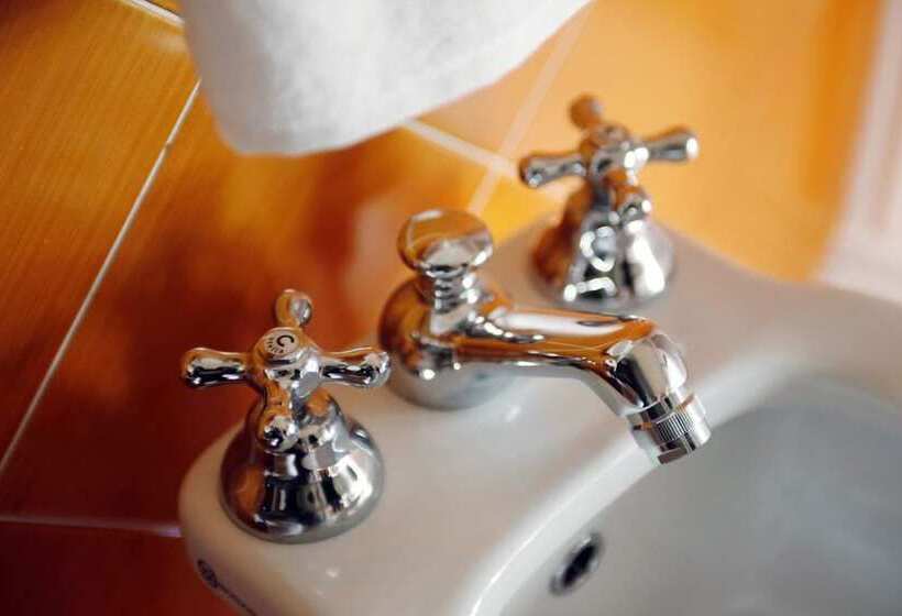 سوییت, La Torre Dei Canonici