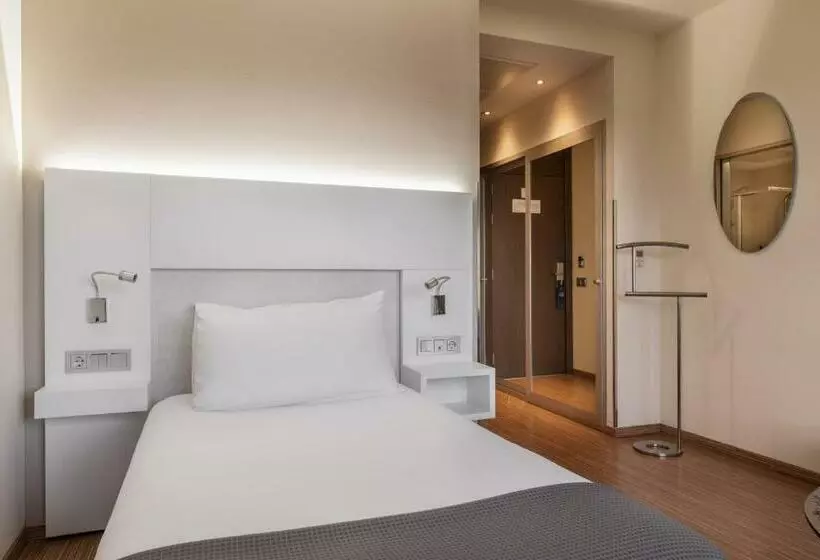 اتاق استاندارد یک نفره, Eurostars Vía De La Plata