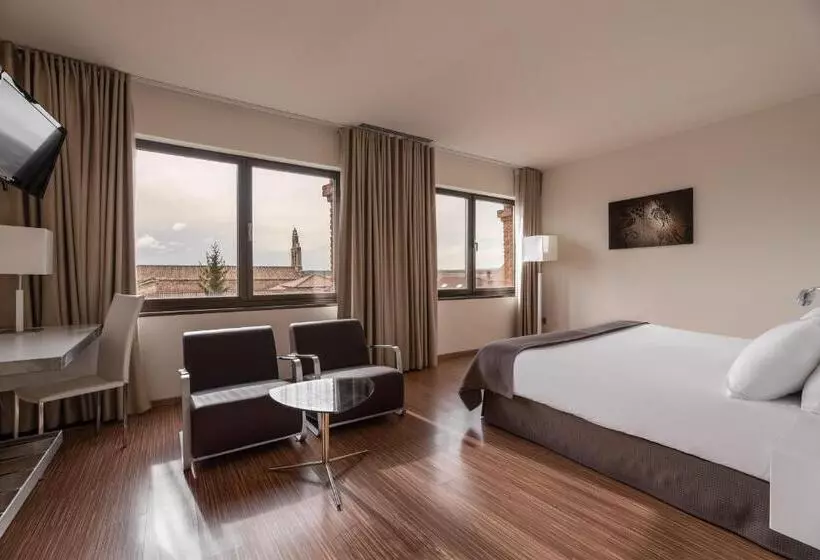 اتاق لوکس, Eurostars Vía De La Plata