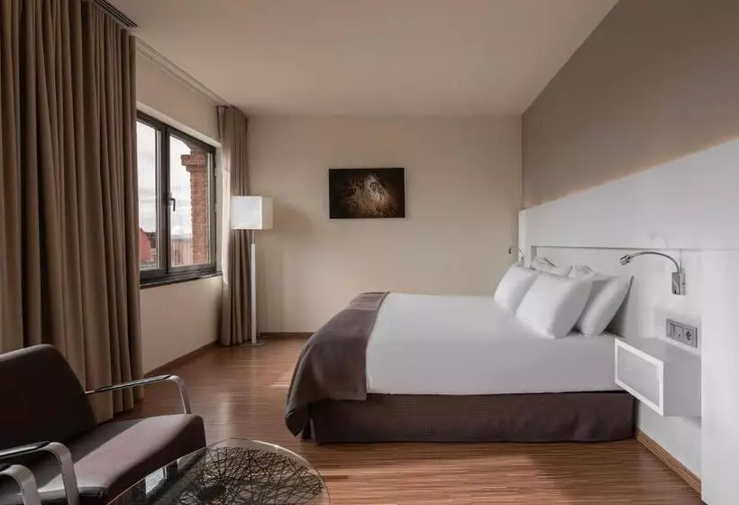 اتاق لوکس, Eurostars Vía De La Plata