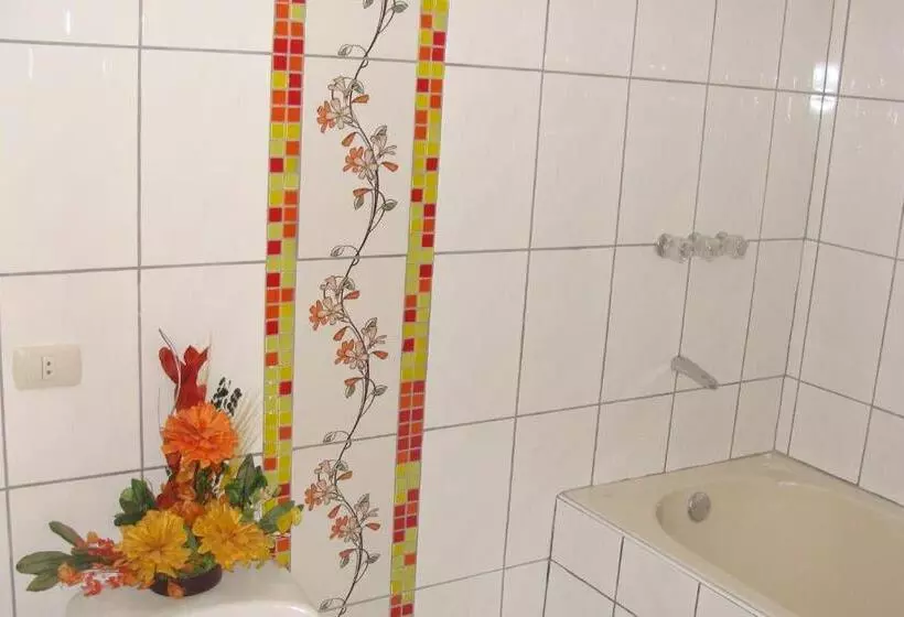 デラックスルーム, Hostal Qolqampata