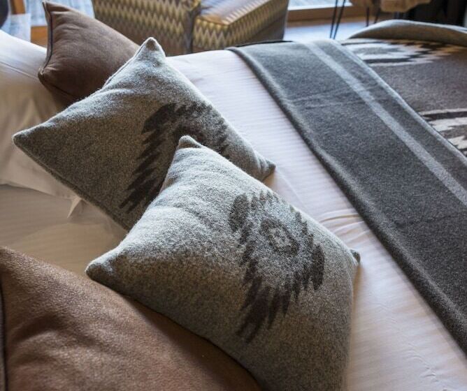 سوییت سوپریور, Hôtel Le Taos