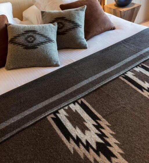 سوییت خانوادگی, Hôtel Le Taos