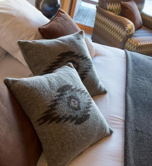 سوییت خانوادگی, Hôtel Le Taos