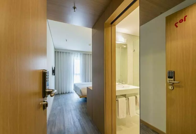 اتاق استاندارد, Moov Hotel Porto Norte