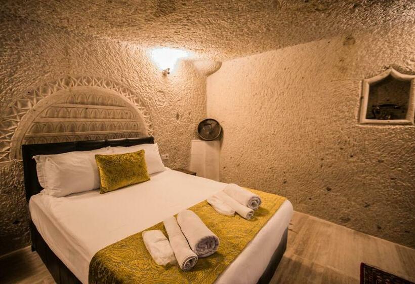 스탠다드 테라스 룸, Ortahisar Cave