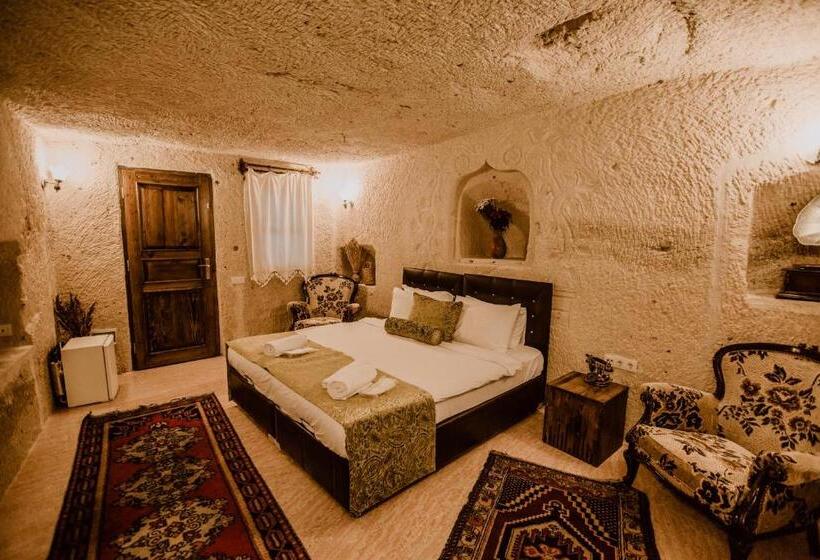 이코노미 룸, Ortahisar Cave