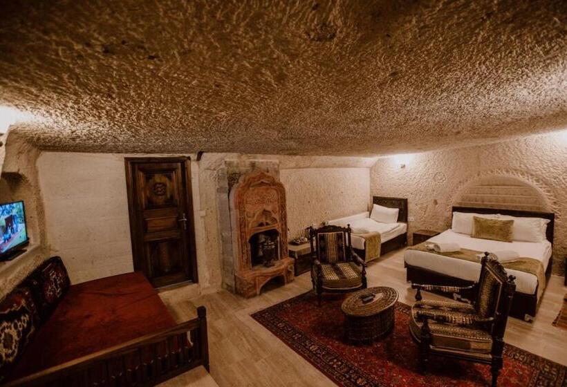 جناح مزود بجاكوزى, Ortahisar Cave
