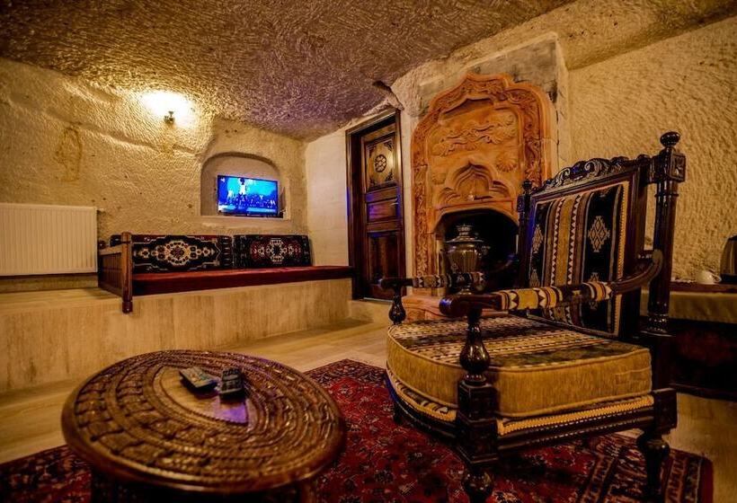 스탠다드 테라스 룸, Ortahisar Cave