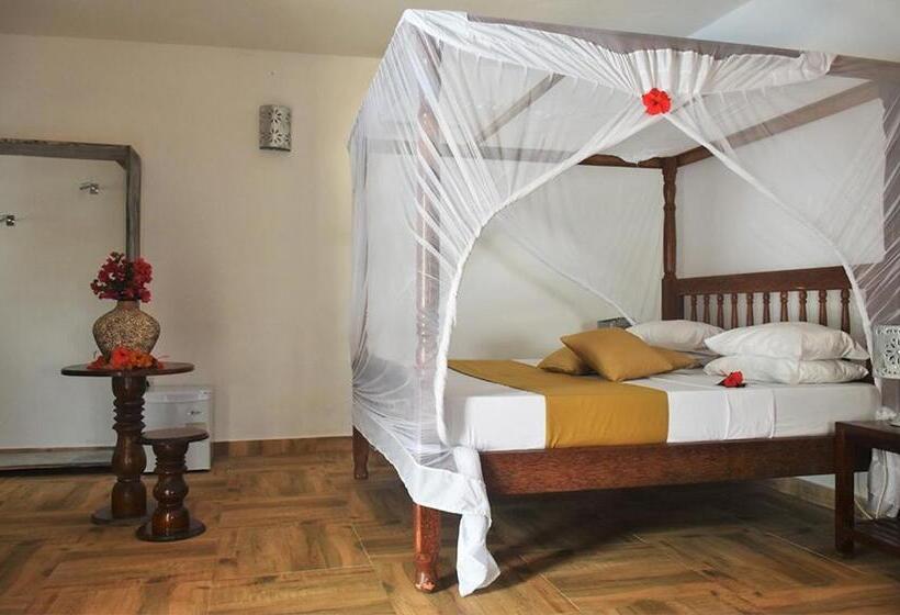 스탠다드 트리플 룸 풀장 전망, Sea View Lodge Boutique