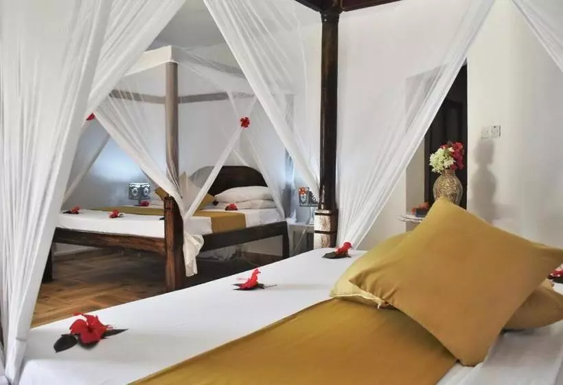 اتاق خانوادگی با چشم‌انداز استخر, Sea View Lodge Boutique