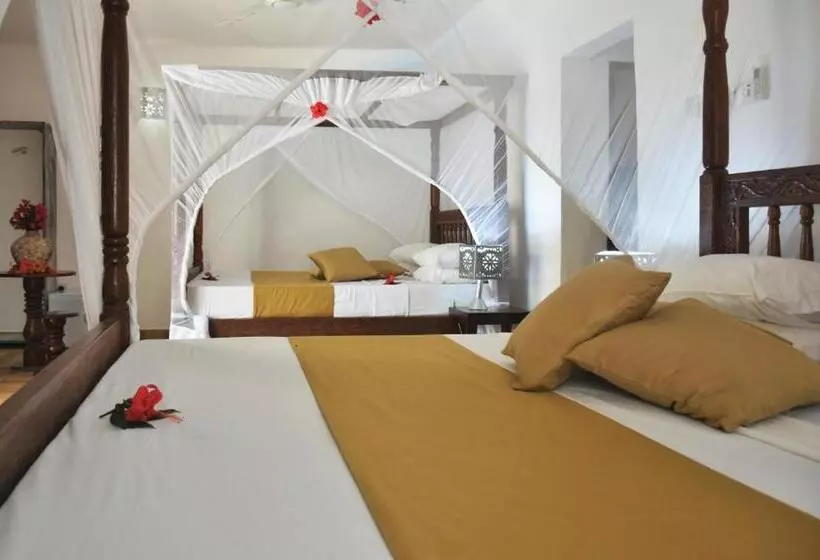 اتاق خانوادگی با چشم‌انداز استخر, Sea View Lodge Boutique