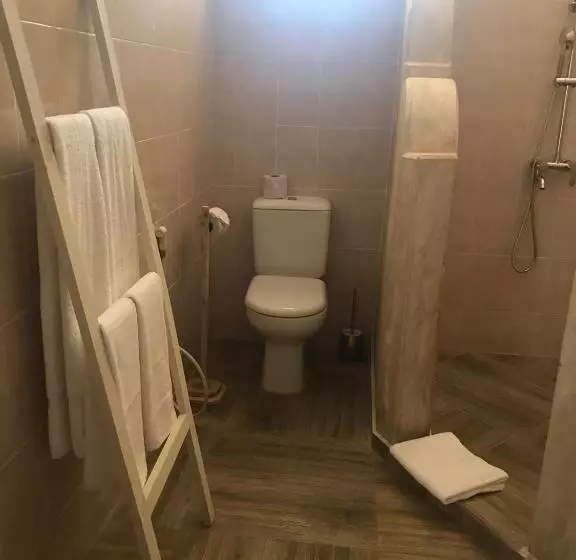 اتاق لوکس سه تخته, Sea View Lodge Boutique
