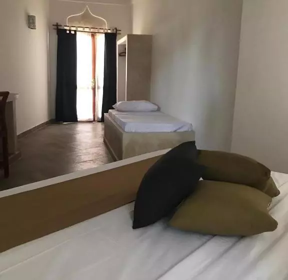 اتاق لوکس سه تخته, Sea View Lodge Boutique