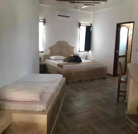اتاق لوکس سه تخته, Sea View Lodge Boutique