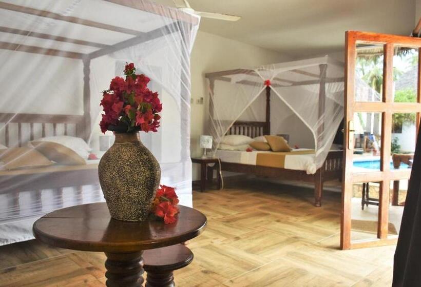 プールの見えるスタンダードトリプルルーム, Sea View Lodge Boutique