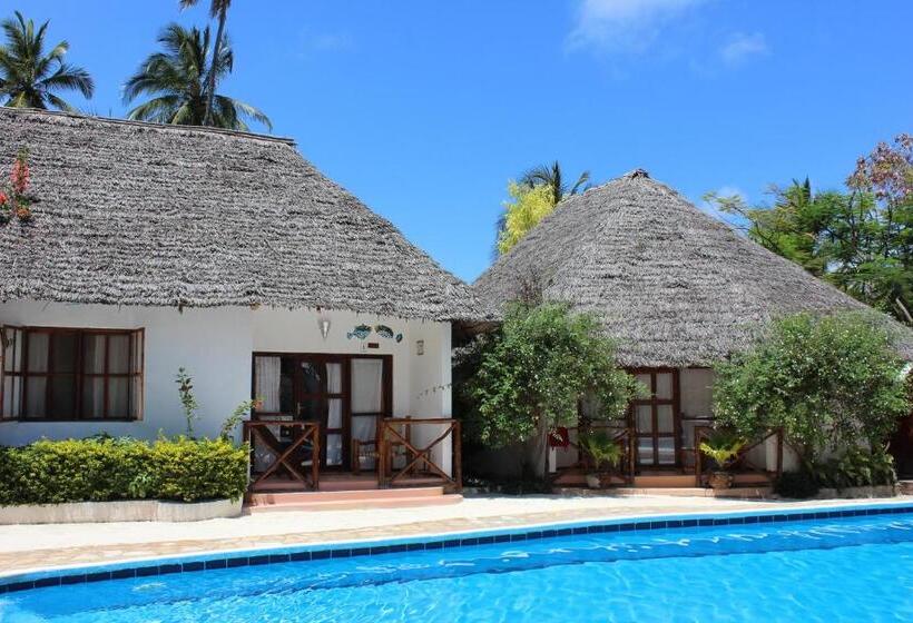 غرفة عائلية مطلّة علي حمام السباحة, Sea View Lodge Boutique