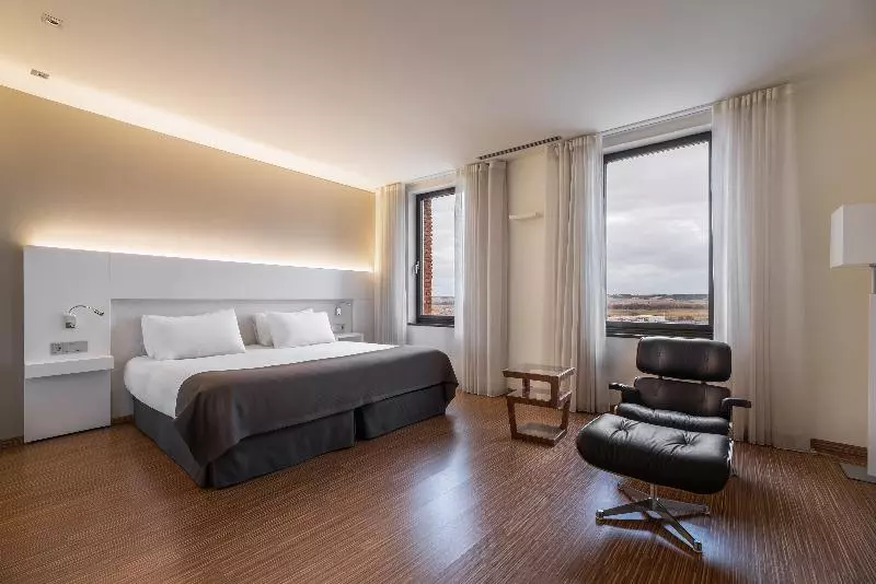 سوییت, Eurostars Vía De La Plata