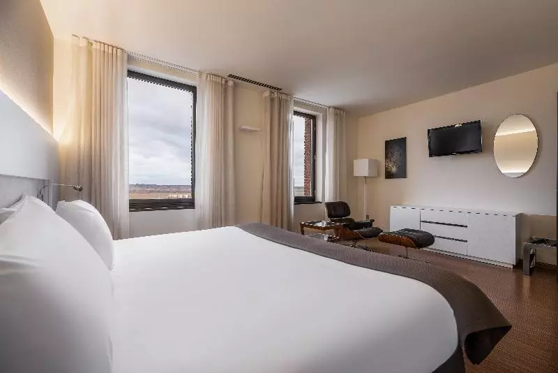 سوییت, Eurostars Vía De La Plata