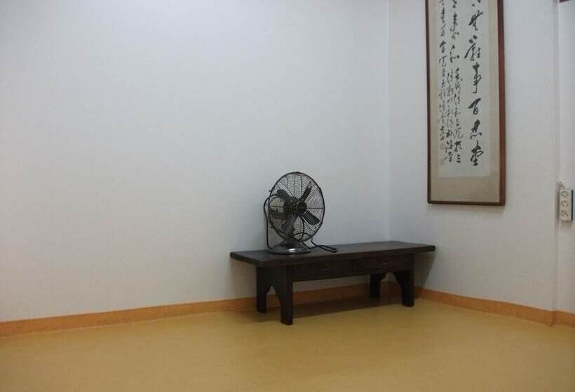 اتاق استاندارد سه نفره, Hyosunjae Hanok Guesthouse